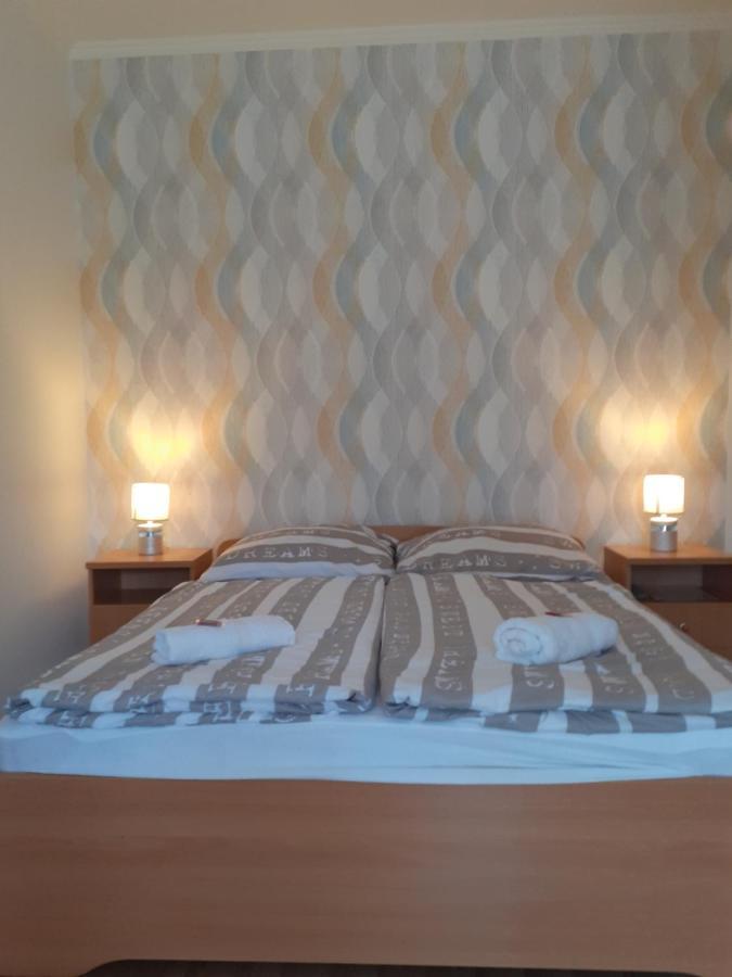 Petra Apartmanhaz Kehidakustány Zewnętrze zdjęcie