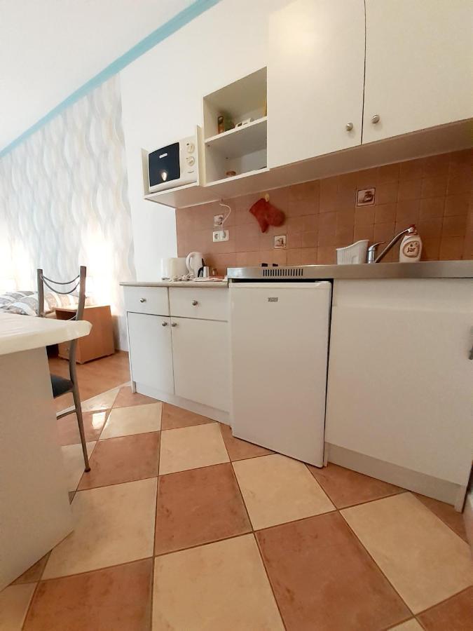 Petra Apartmanhaz Kehidakustány Zewnętrze zdjęcie