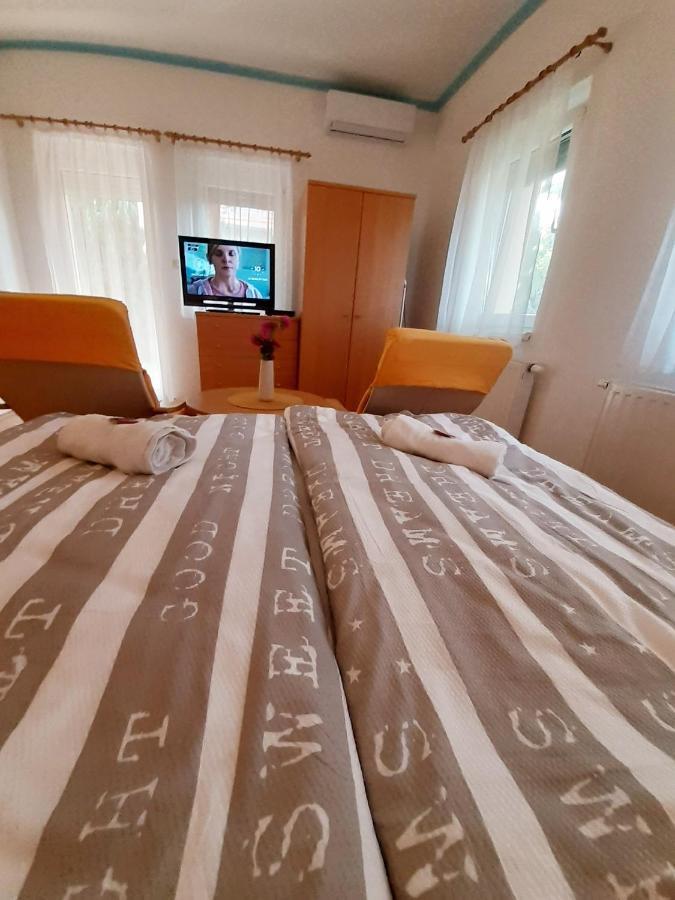 Petra Apartmanhaz Kehidakustány Zewnętrze zdjęcie