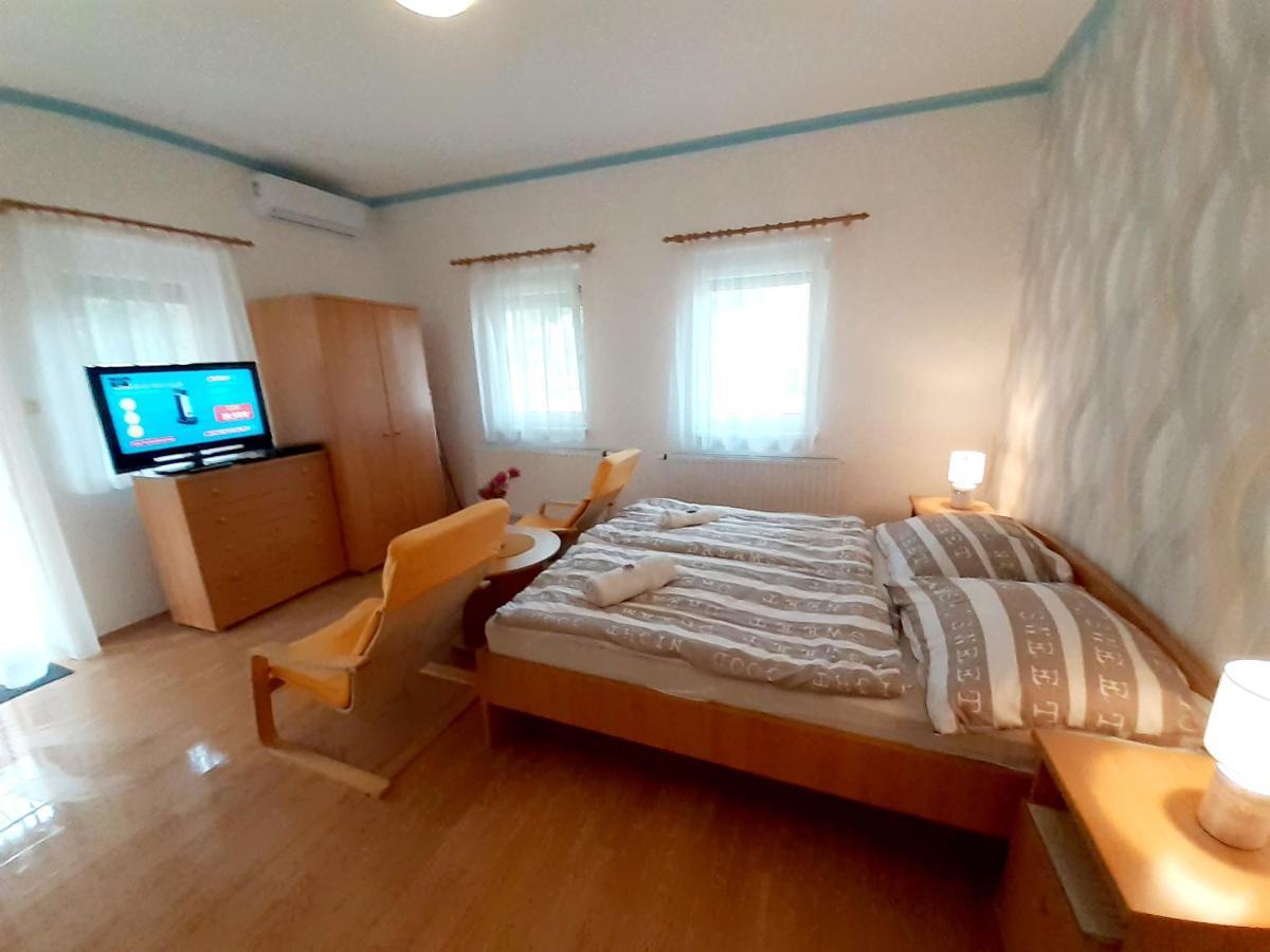 Petra Apartmanhaz Kehidakustány Zewnętrze zdjęcie