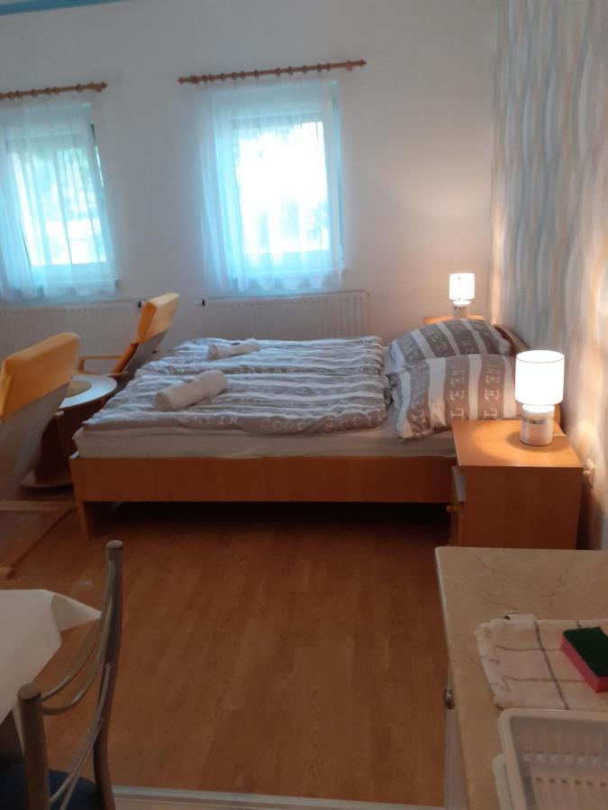 Petra Apartmanhaz Kehidakustány Zewnętrze zdjęcie